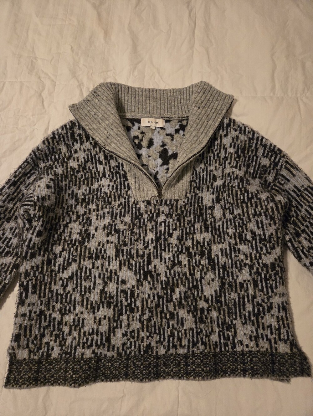 John + Jenn Heather Gray and Black, Light Blue sweater Size Small